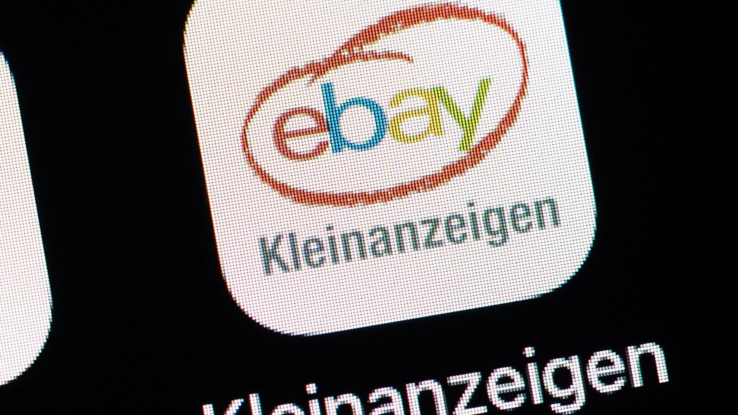Das Logo des Online-Kleinanzeigen-Portals "eBay Kleinanzeigen" ist auf dem Display eines iPhone zu sehen.
