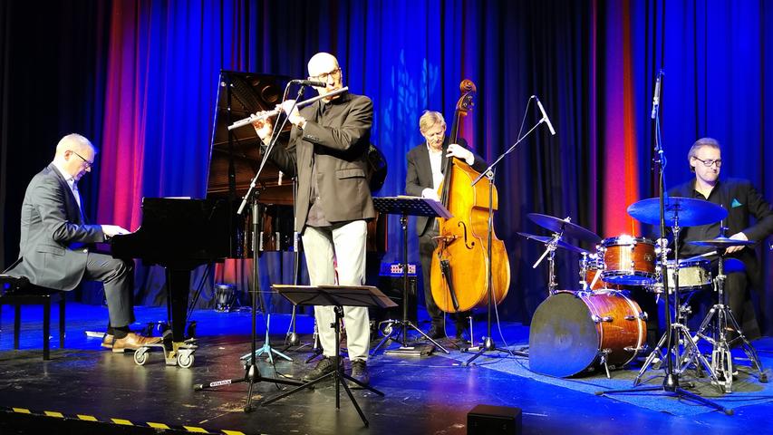 Mit Jazz die Welt verbessern: Thilo-Wolf-Quartett und Norbert Nagel begeistern beim Rotary Club Roth