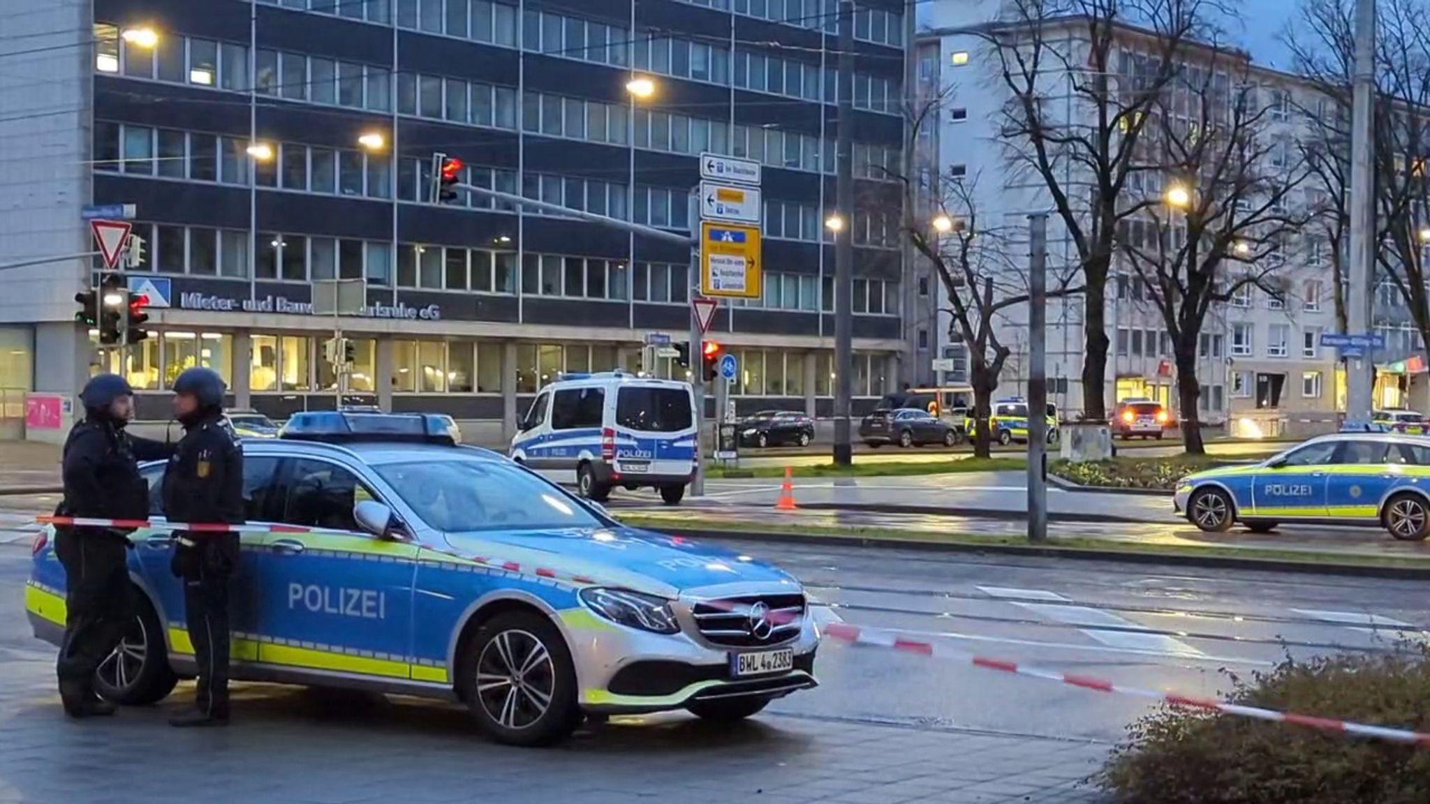 Nach Dramatischer Geiselnahme In Apotheke: Mann Forderte Wohl Sieben ...