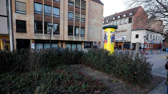 Brutale Prügel-Attacke gegen den Kopf in Nürnberg: Mehrere Täter auf der Flucht