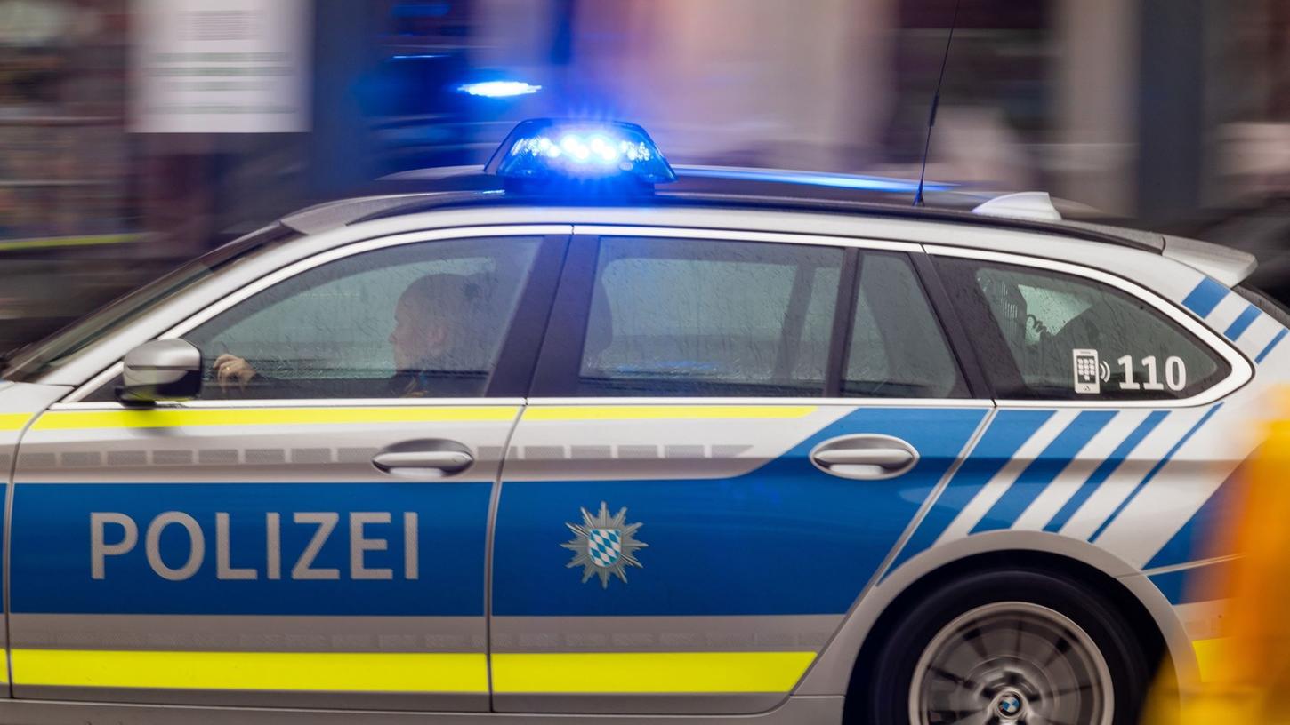 Die Polizei sucht Personen, die in der Nacht zum Sonntag in Neustadt/Aisch verdächtige Beobachtungen gemacht haben.