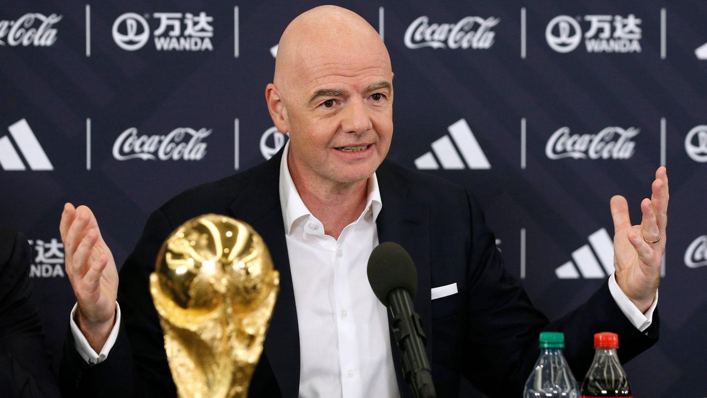 Die FIFA um Präsident Gianni Infantino hatte die WM auf 48 Teams aufgestockt. Die FIFA um Präsident Gianni Infantino hatte die WM auf 48 Teams aufgestockt.