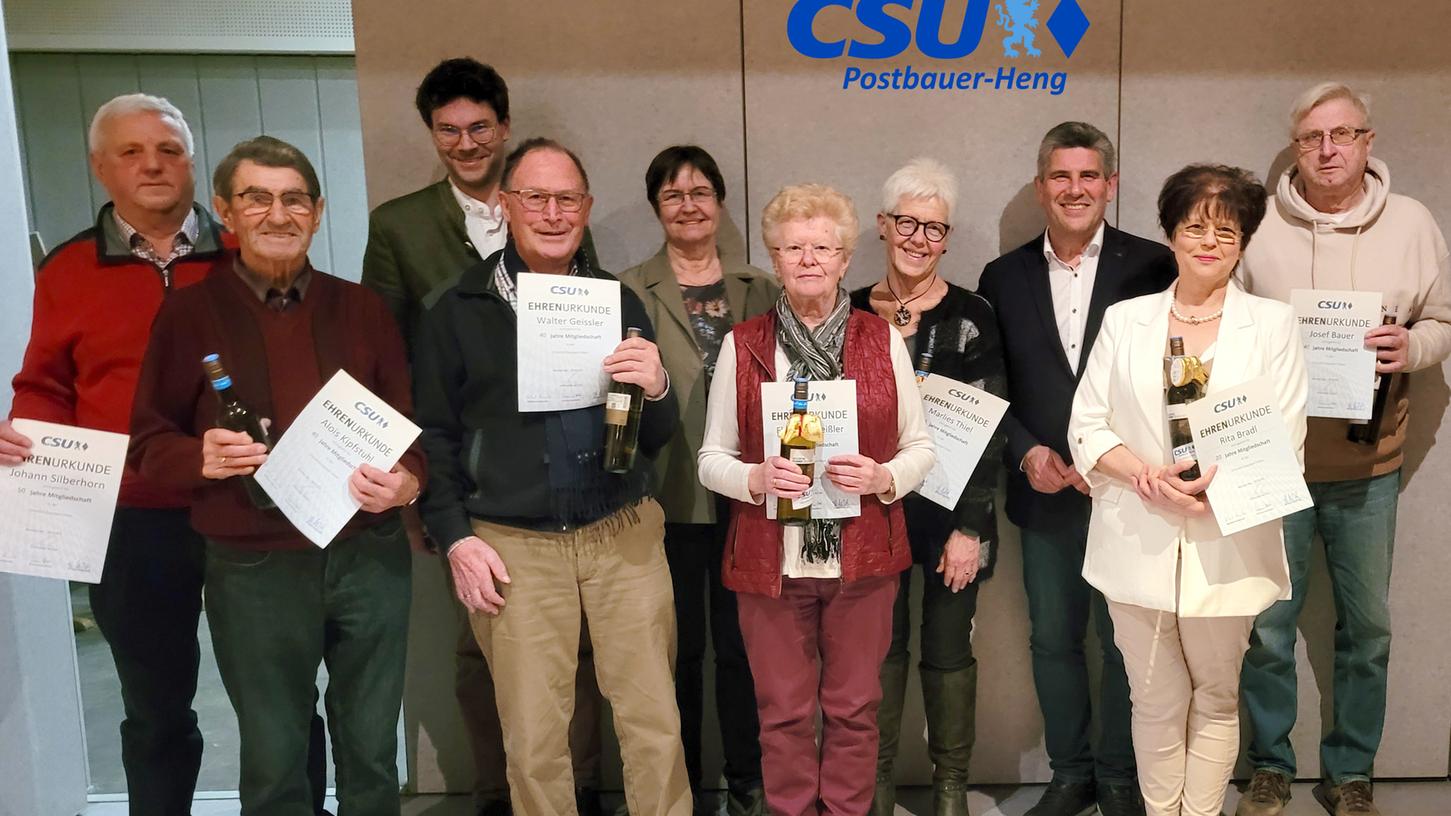 Zahlreiche Mitglieder halten der CSU seit Jahrzehnten die Treue. Zahlreiche Mitglieder halten der CSU seit Jahrzehnten die Treue.