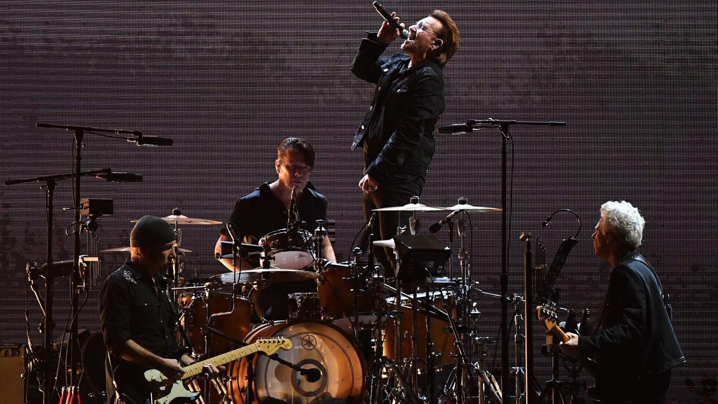 U2 präsentieren alte Songs in neuem Klang