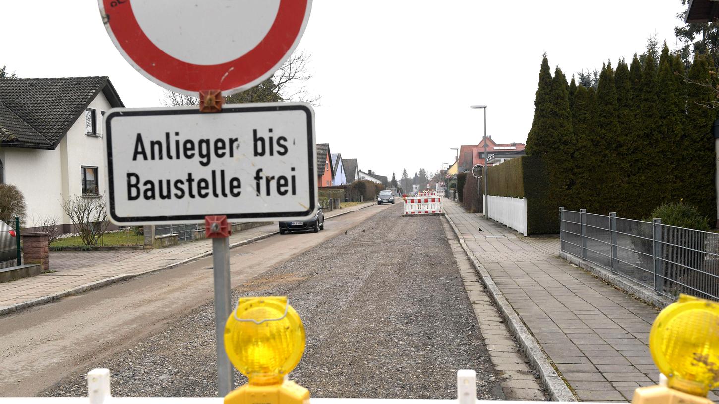 Derzeit ist die Straße "Am Schwall" gesperrt". 