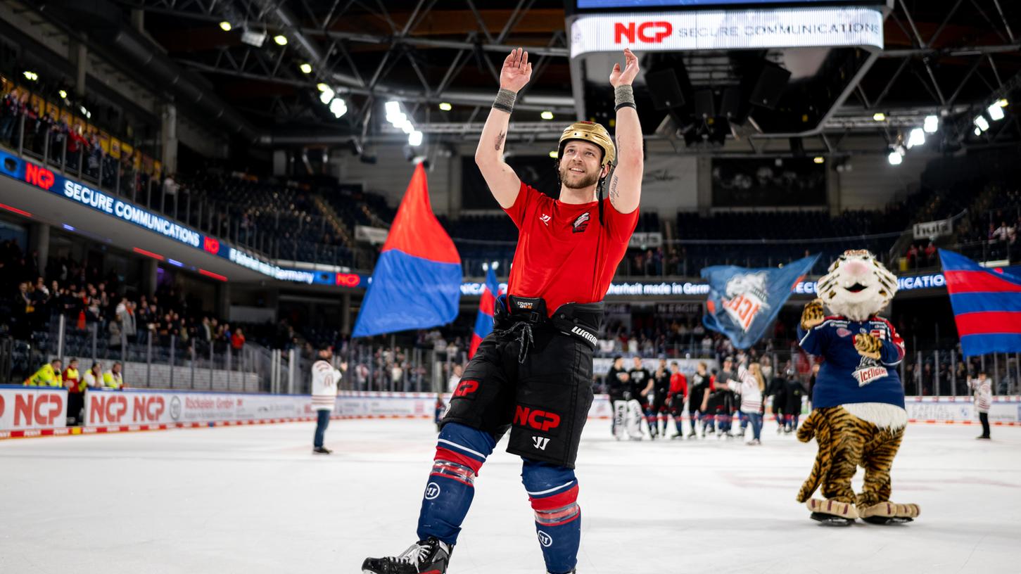 Jubel, Trubel, Hayden-Zeit: Mit Verteidiger Shaw setzen die Ice Tigers ihre Zusammenarbeit gerne fort. Jubel, Trubel, Hayden-Zeit: Mit Verteidiger Shaw setzen die Ice Tigers ihre Zusammenarbeit gerne fort.