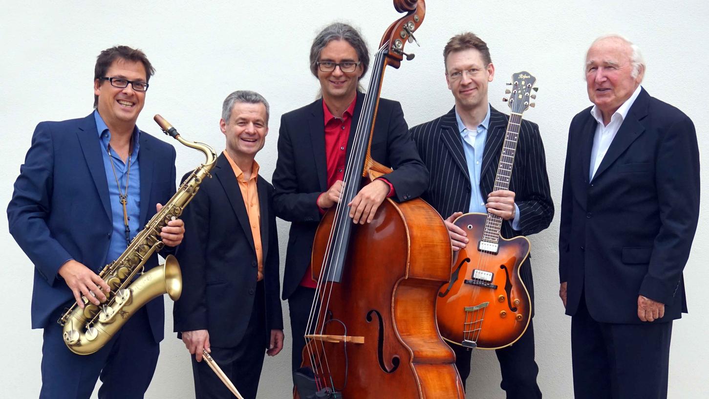Die Dieter Bittermann Band bietet swingenden Vocal Jazz und energiegeladenen Stepptanz.