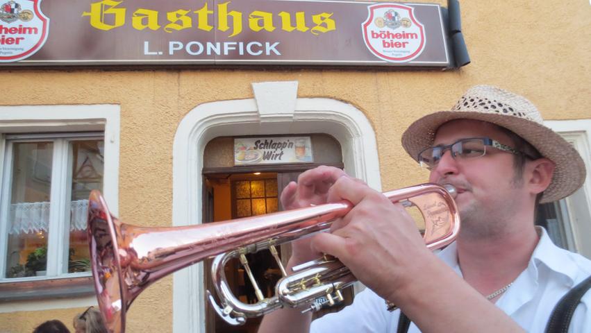 Mit dem Trompeter Daniel Rupprecht aus Körbeldorf hat ein erfahrener Musiker die Leitung der Trachtenkapelle übernommen.