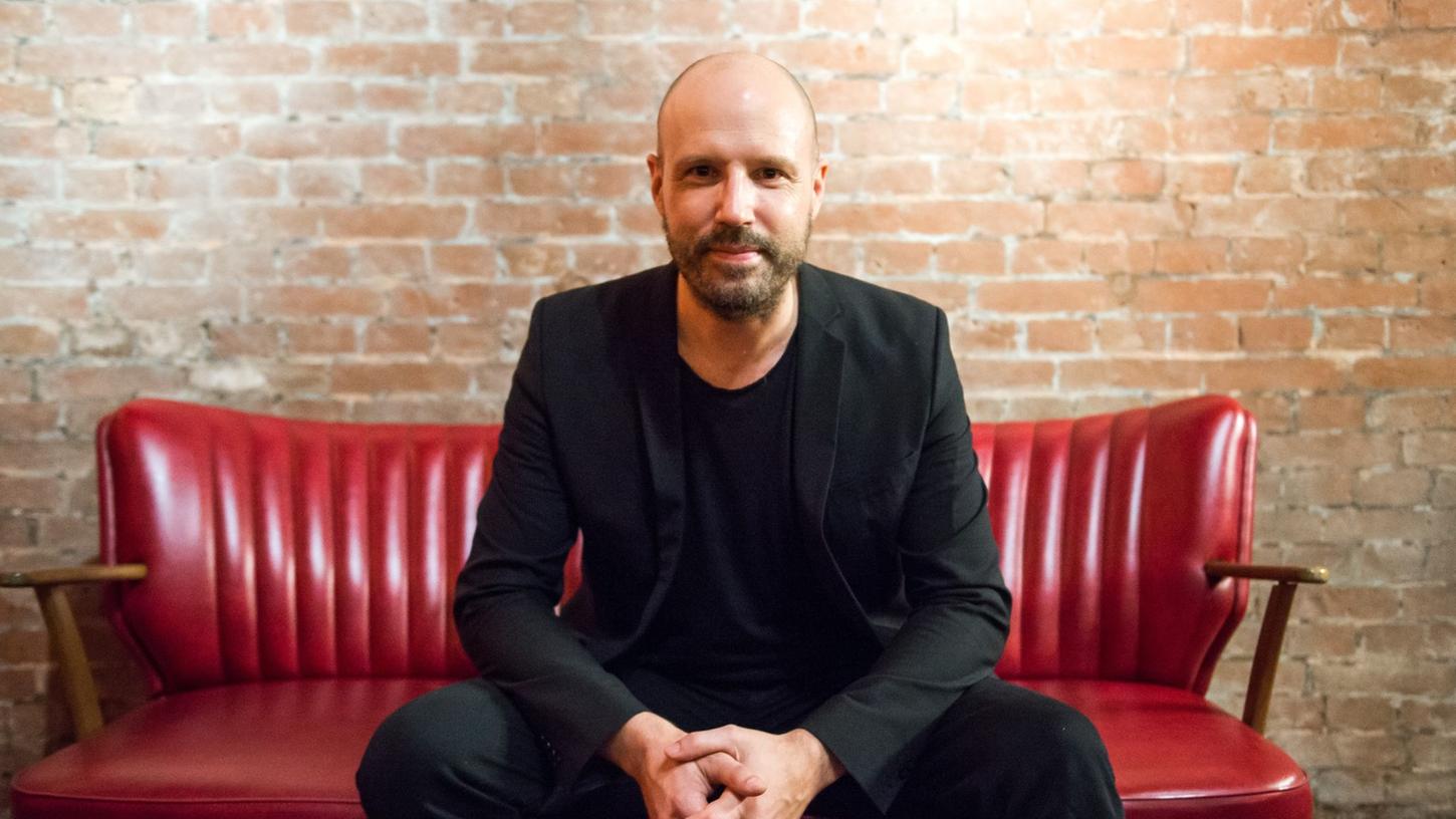 Christopher von Deylen ist Schiller - "Illuminate" heißt sein neues Hit-Album. Christopher von Deylen ist Schiller - "Illuminate" heißt sein neues Hit-Album.