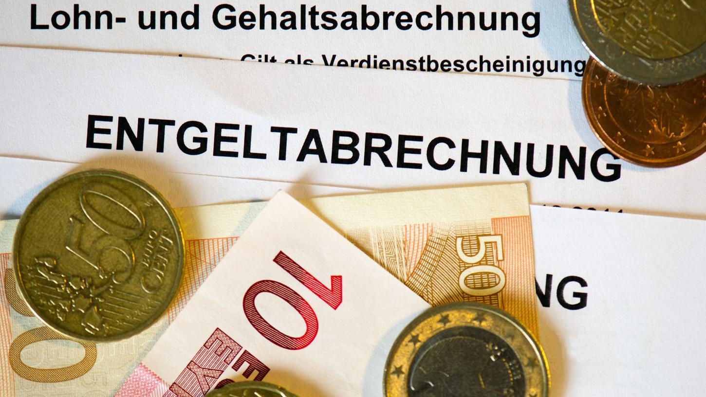 Zweistellige Lohnforderungen in den laufenden Tarifrunden sind nach Einschätzung eines ZEW-Forschers angesichts der stark gestiegenen Teuerung nicht aus der Luft gegriffen. Zweistellige Lohnforderungen in den laufenden Tarifrunden sind nach Einschätzung eines ZEW-Forschers angesichts der stark gestiegenen Teuerung nicht aus der Luft gegriffen.