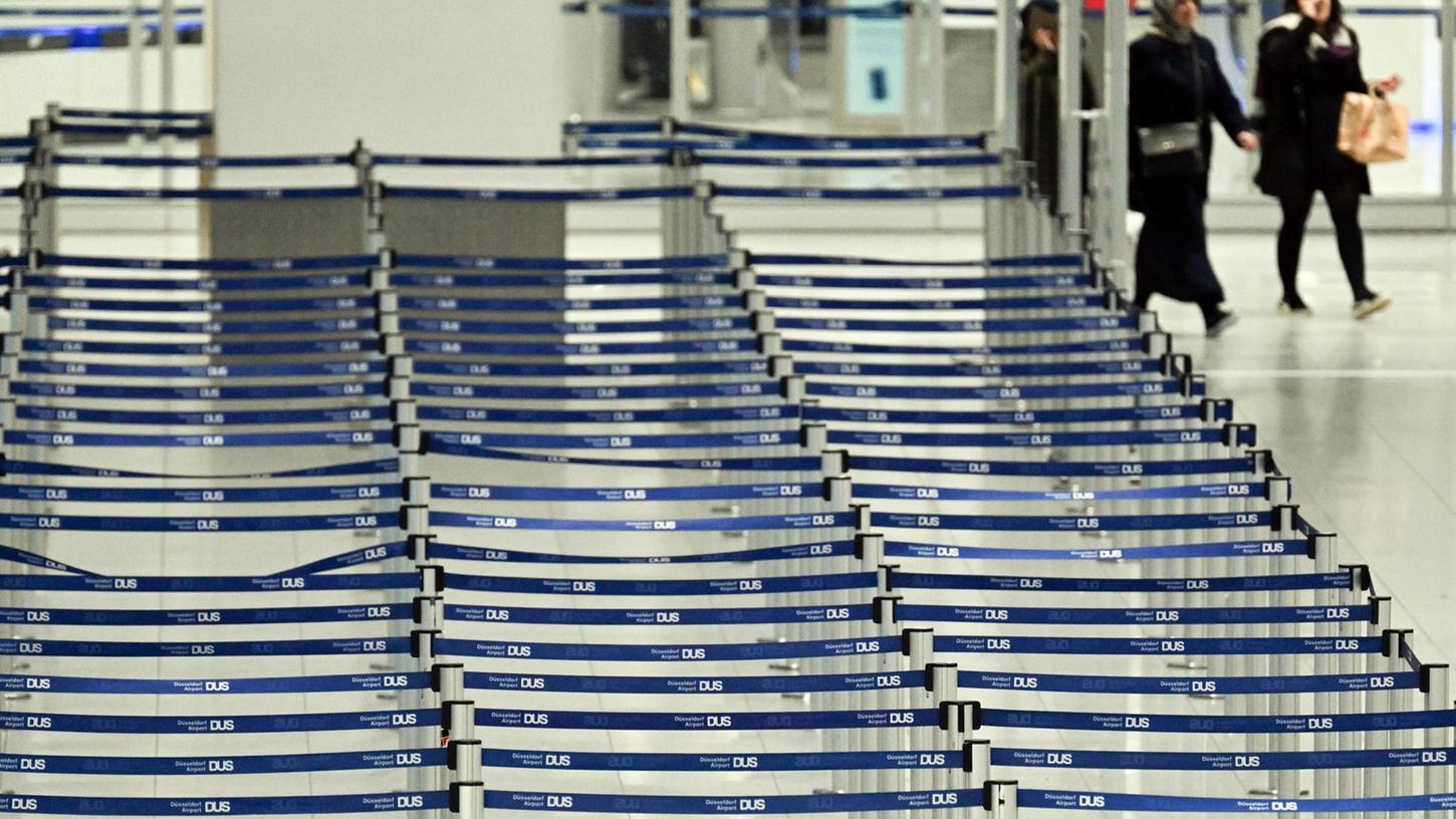 Am Freitag waren an den beiden größten Airports in NRW, Köln und Düsseldorf, insgesamt Hunderte Flüge ausgefallen.