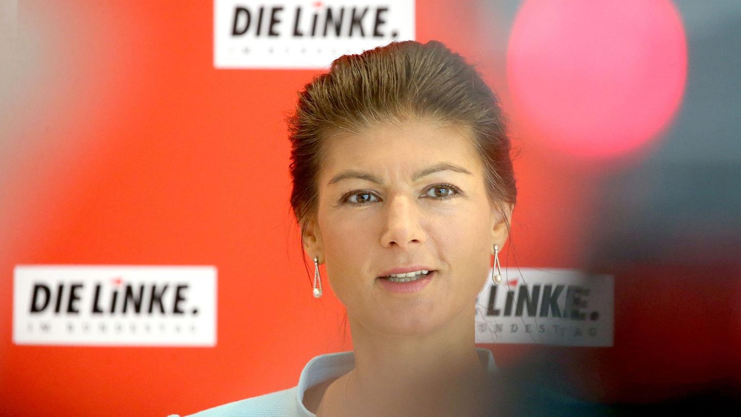 Sahra Wagenknecht: "Neue Parteien haben immer das Risiko, dass nicht nur kluge und ehrlich engagierte Menschen mitmachen wollen, sondern auch schwierige Leute". Sahra Wagenknecht: "Neue Parteien haben immer das Risiko, dass nicht nur kluge und ehrlich engagierte Menschen mitmachen wollen, sondern auch schwierige Leute".