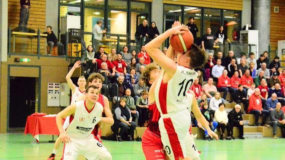 VfL Treuchtlingen bezwang die Würzburg Baskets Akademie. Mit dabei: Ein Top-Scorer und Pechvogel