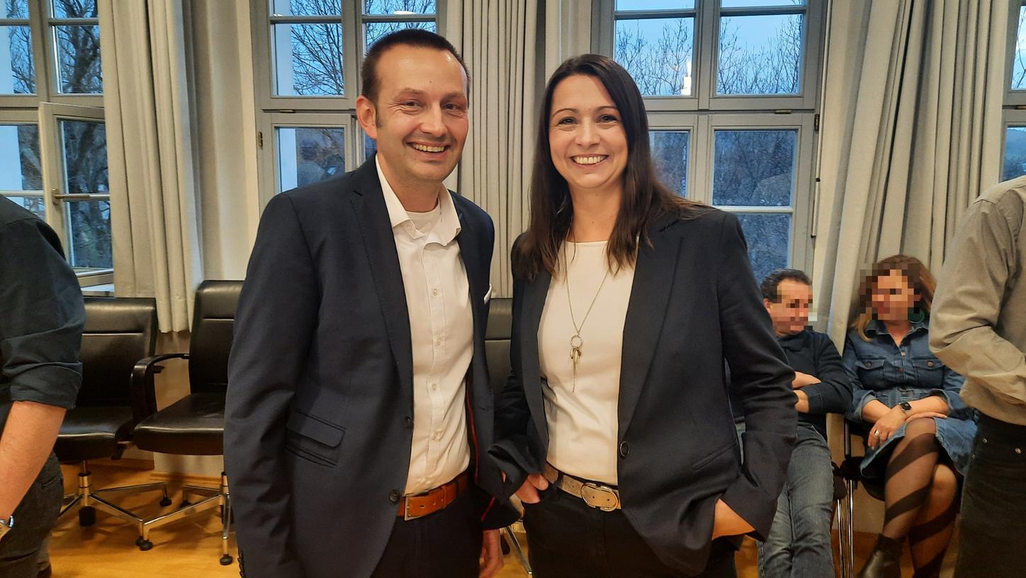 Der Sieger und die knappe Verliererin: Thalmässings neuer Rathauschef Johannes Mailinger und seine Mitbewerberin Barbara Borzner.