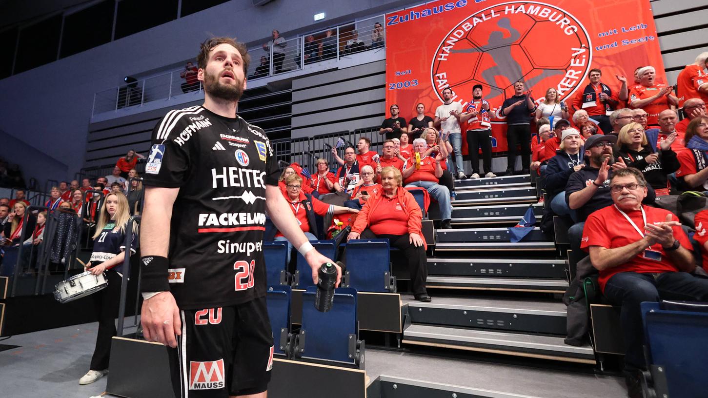 Raus ohne Applaus - zumindest vom Hamburger Fan-Block: Nico Büdel überzeugte auch ohne unmittelbar aufbauende Rückmeldung in der Hansestadt. Raus ohne Applaus - zumindest vom Hamburger Fan-Block: Nico Büdel überzeugte auch ohne unmittelbar aufbauende Rückmeldung in der Hansestadt.
