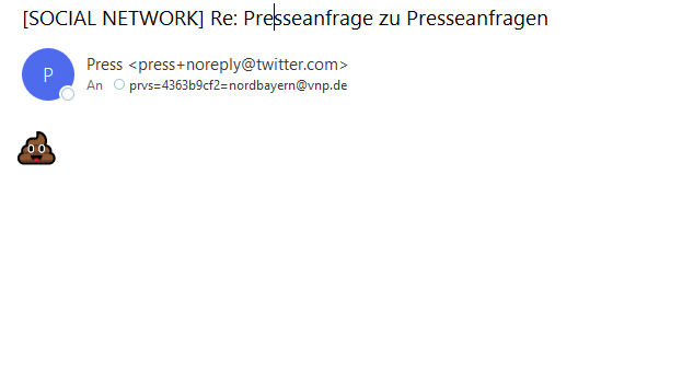 Auch nordbayern.de bekommt auf die Presseanfrage der Redaktion einen Kot-Emoji als Antwort.