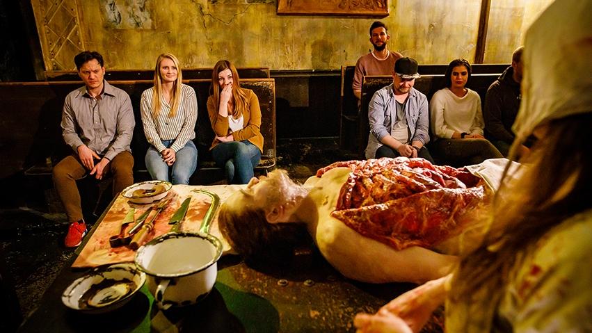Der Hamburger Dungeon lässt auch coole Jugendliche nicht ganz kalt. Der Hamburger Dungeon lässt auch coole Jugendliche nicht ganz kalt.