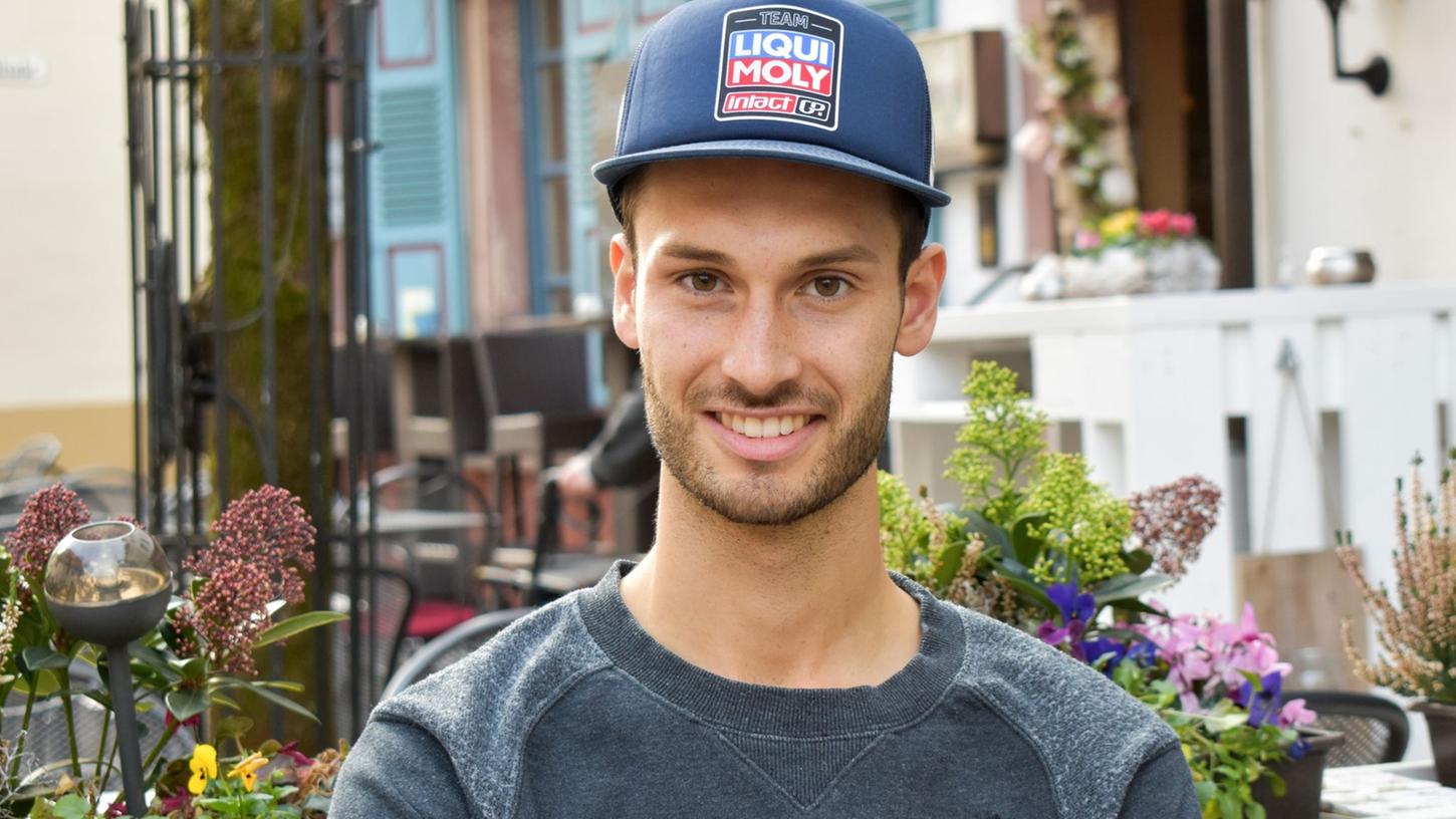 Der Moto2-Fahrer Lukas Tulovic ist in der neuen Saison der einzige deutsche Pilot in der Motorrad-Weltmeisterschaft. Der Moto2-Fahrer Lukas Tulovic ist in der neuen Saison der einzige deutsche Pilot in der Motorrad-Weltmeisterschaft.