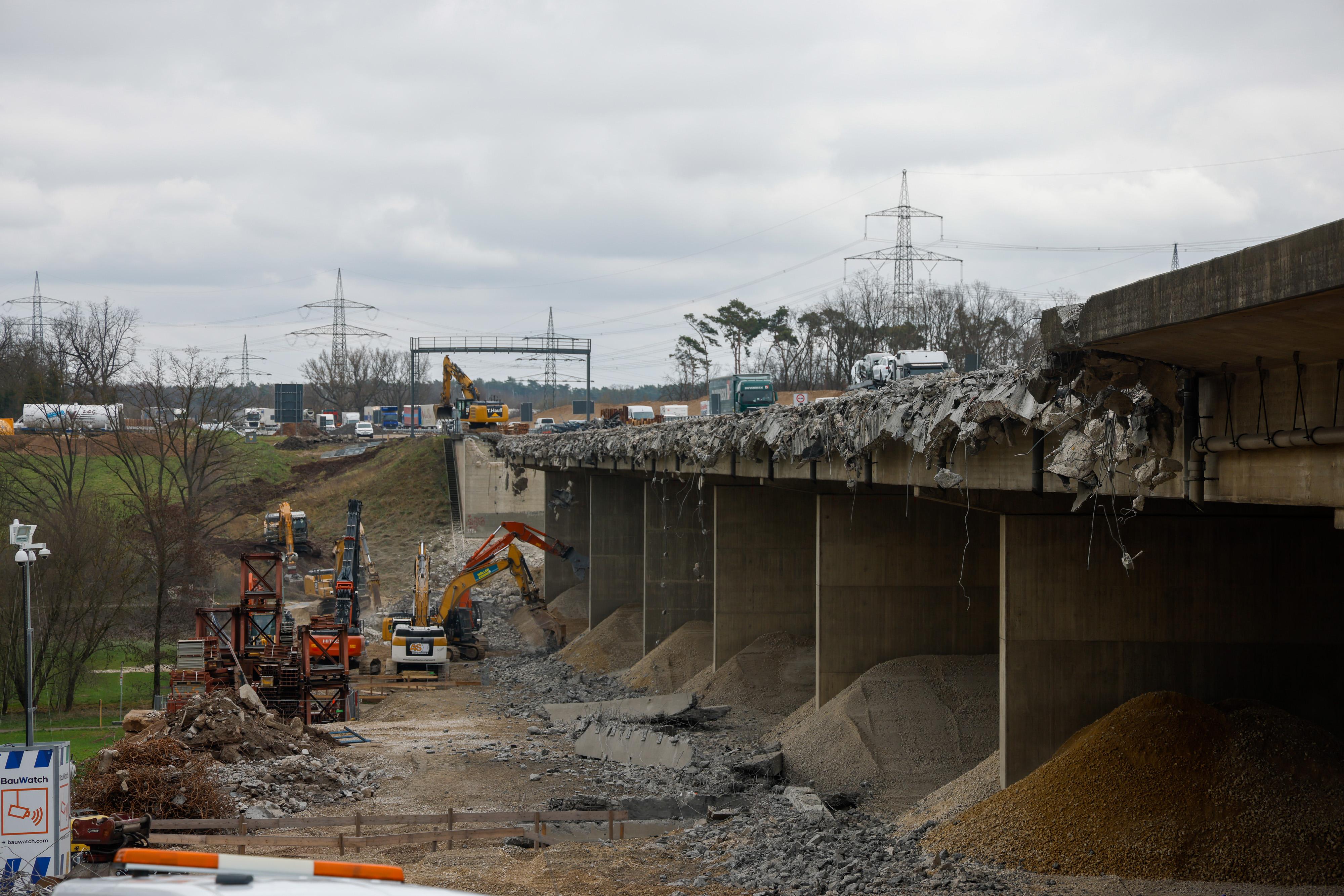 Abriss der Aurachtalbrücke bei Erlangen