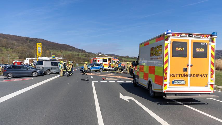Ein schwerer Verkehrsunfall ereignete sich am Dienstagmittag auf der B 470 in Weilersbach. 