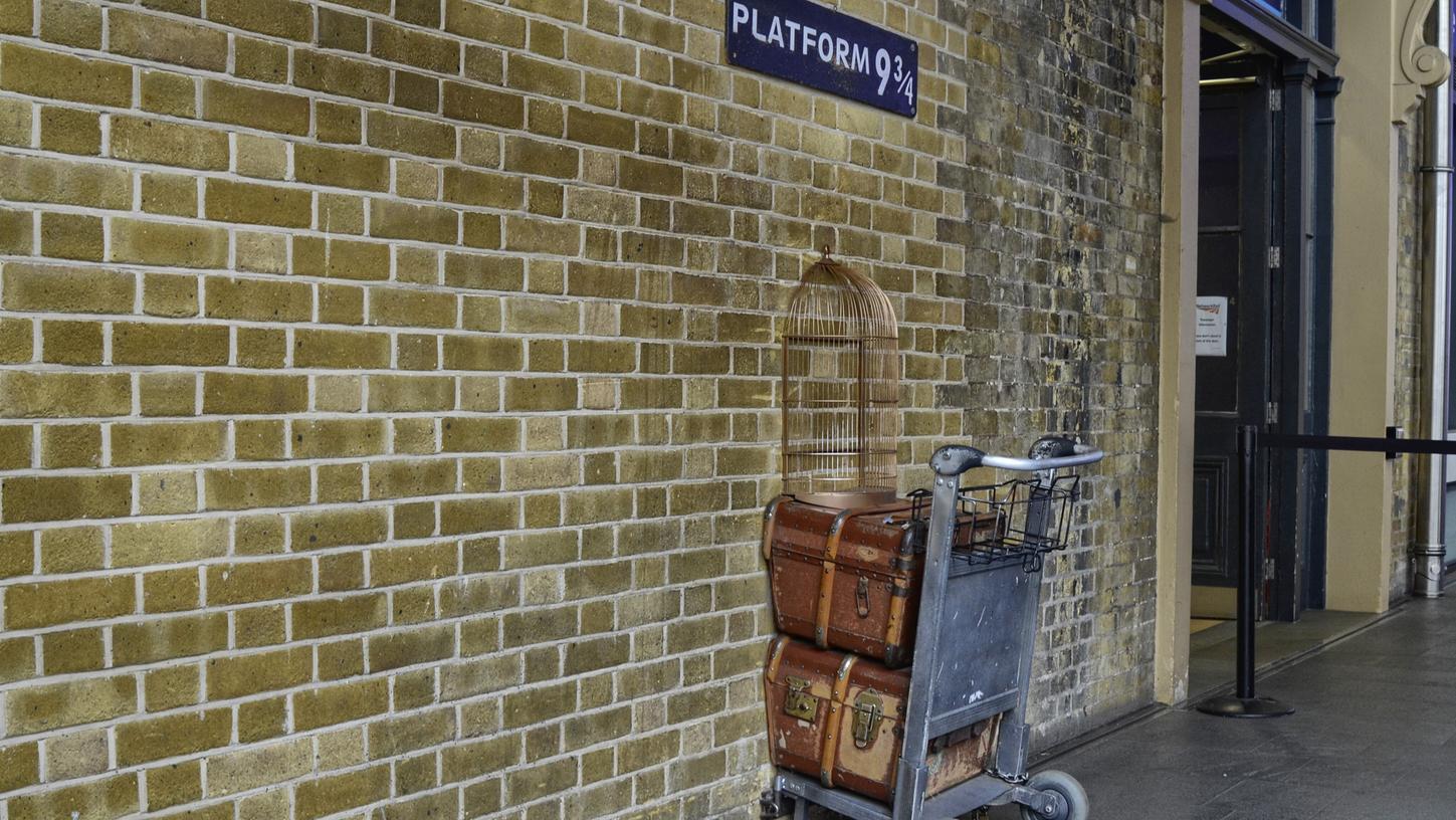 Der Bahnhof ist unter anderem bekannt, als Drehort der "Harry Potter"-Filmreihe. King's Cross dient in der Filmreihe als magische Anlegestelle des Hogwarts-Express.