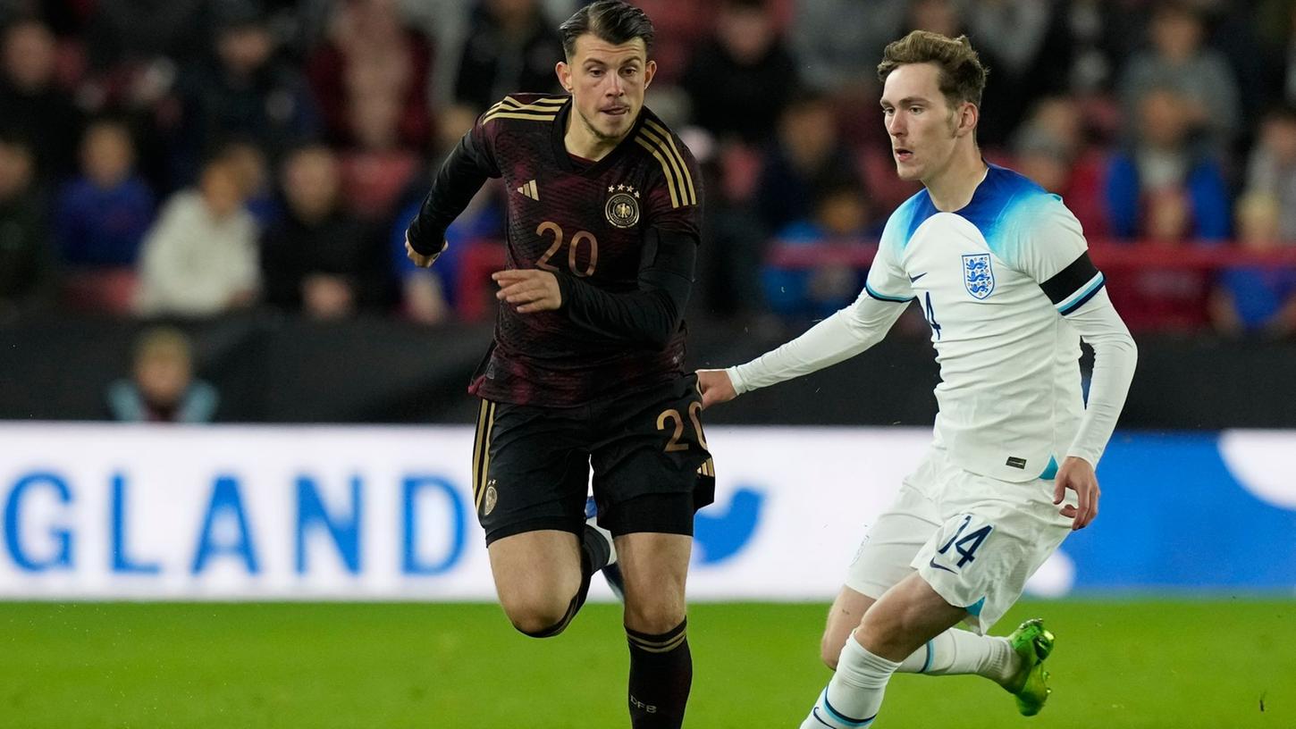 Erteilte dem DFB eine Absage: Lazar Samardzic (l). Erteilte dem DFB eine Absage: Lazar Samardzic (l).