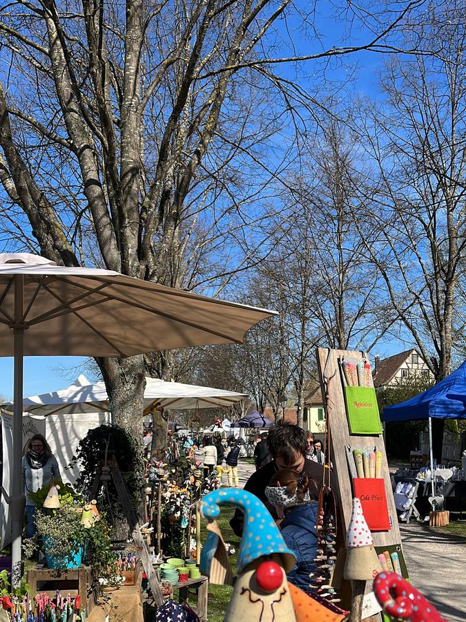 Zeitgleich zur Einweihung des Osterbrunnens startet an der Promenade wieder der Natur- und Kunsthandwerkermarkt Zeitgleich zur Einweihung des Osterbrunnens startet an der Promenade wieder der Natur- und Kunsthandwerkermarkt