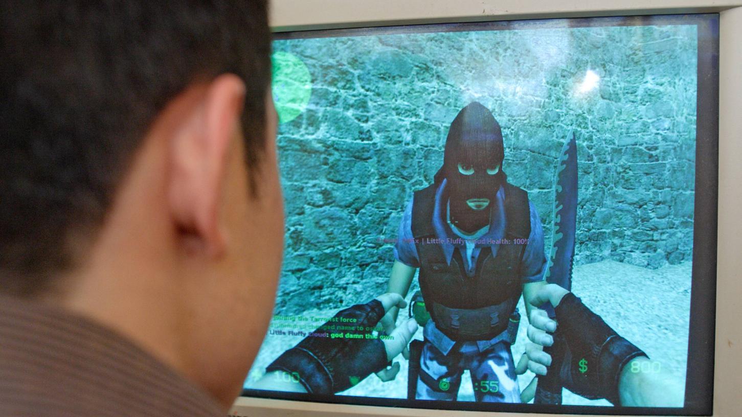 Das streng genommen vierte Spiel der Reihe stellt nach Informationen von Gamestar in erster Linie ein technisches Upgrade zum regulären CS:GO dar. Das streng genommen vierte Spiel der Reihe stellt nach Informationen von Gamestar in erster Linie ein technisches Upgrade zum regulären CS:GO dar.