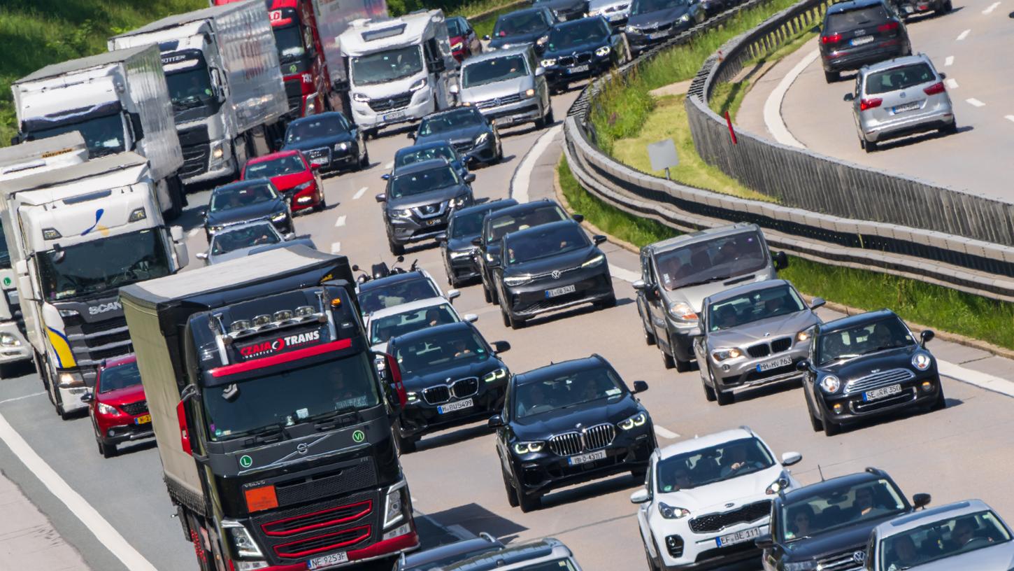 In der Nacht von Samstag auf Sonntag geht auf der A6 zwischen Neuendettelsau und Schwabach-West nichts. 