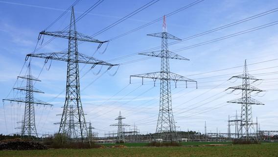 Strom-Schock in Franken: Neue Trasse durch Urlaubsregion, überall 60-Meter-Masten