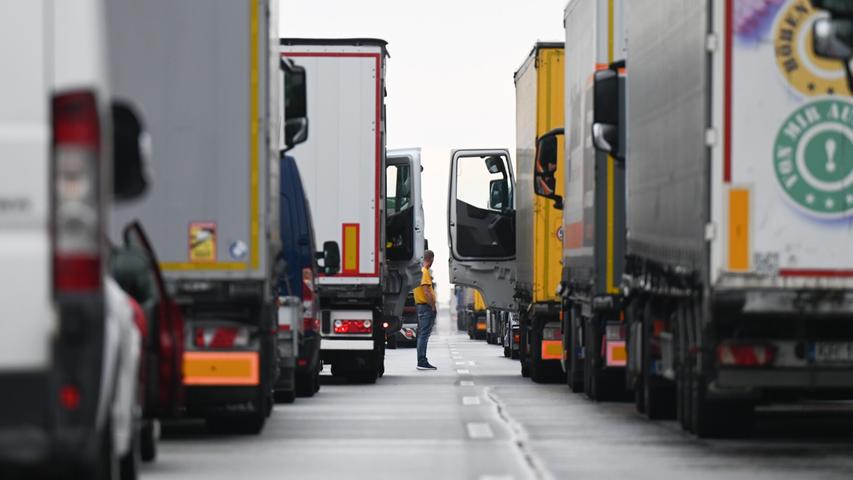 Versorgungschaos in Supermärkten? Lkw-Fahrer warnen vor Mega-Streik am Montag
