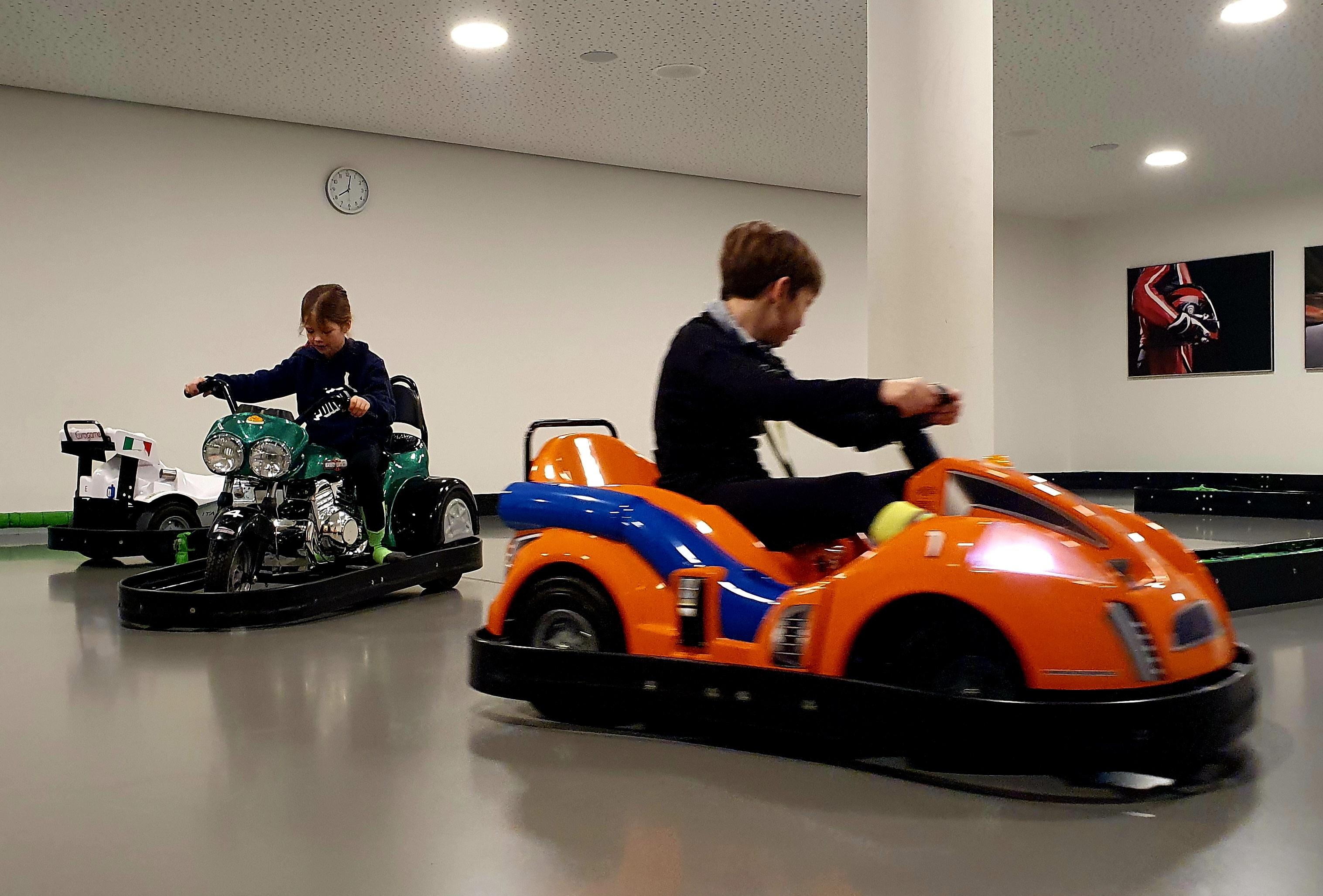 ... und mit eigenem Autoscooter. Die spannende Reisereportage zu dieser Bildergalerie lesen Sie hier auf unserem Premiumportal nn.de.