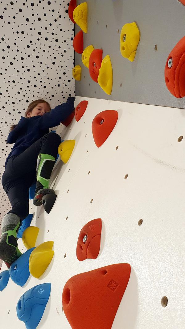 Und eine Kletterwand.