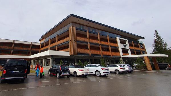 Das neue Haupthaus des Zugspitzresorts.