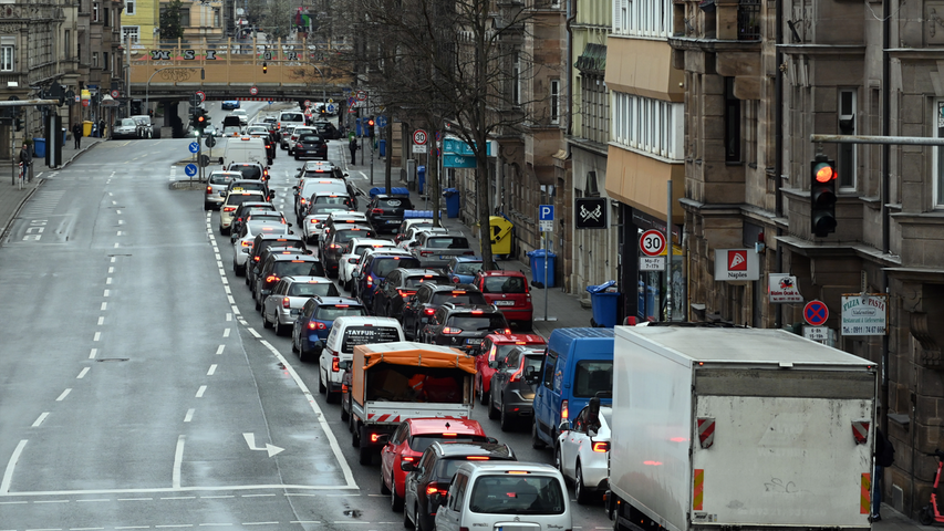 Auf den Straßen drängt sich alles dicht an dicht. Autofahrer in Fürth und der Region müssen heute sehr stark sein.