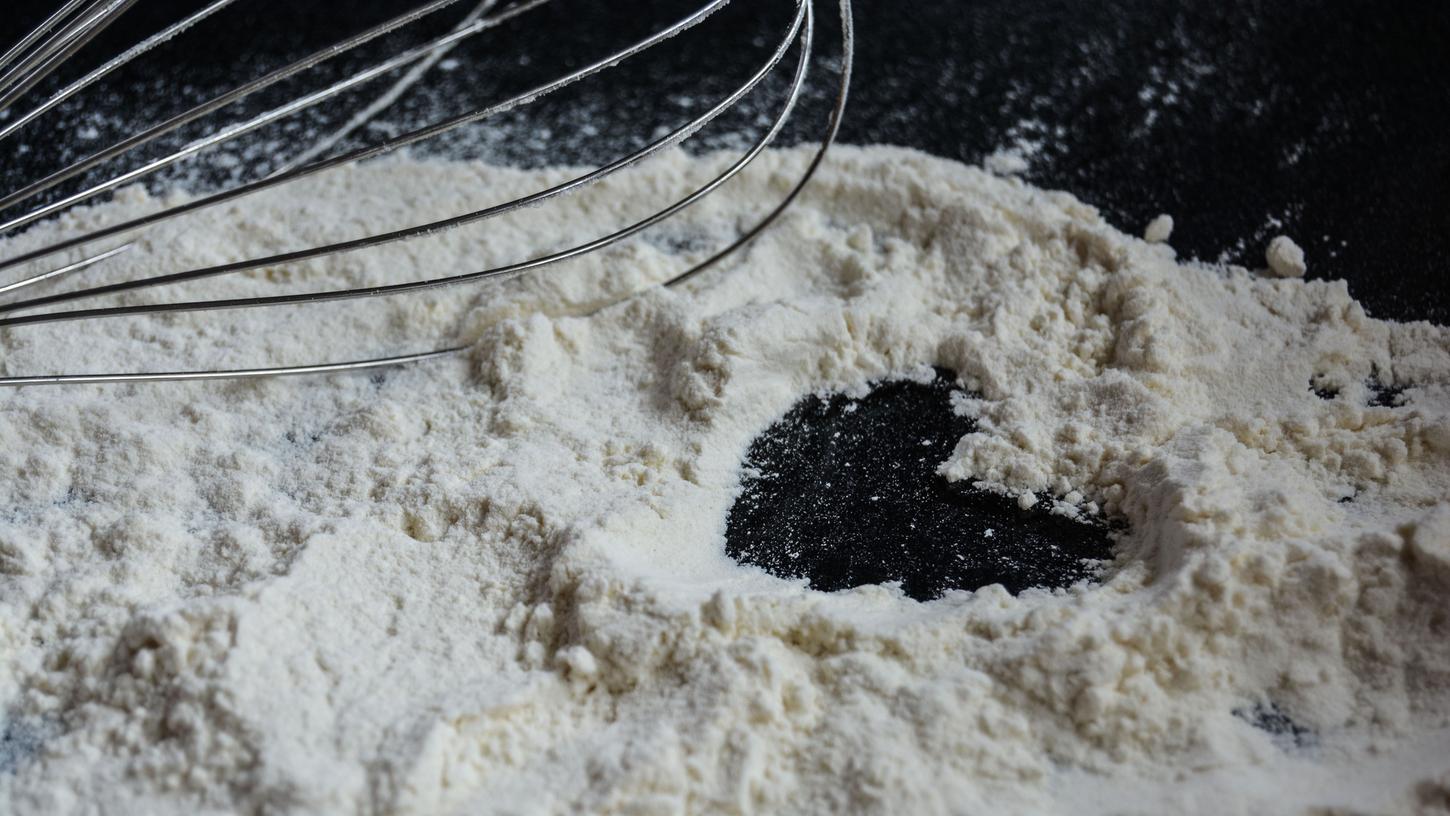 Zwei Chargen von Bauck Teffmehl und die Backmischung "Schnellbrot" werden aktuell zurückgerufen (Symbolbild).