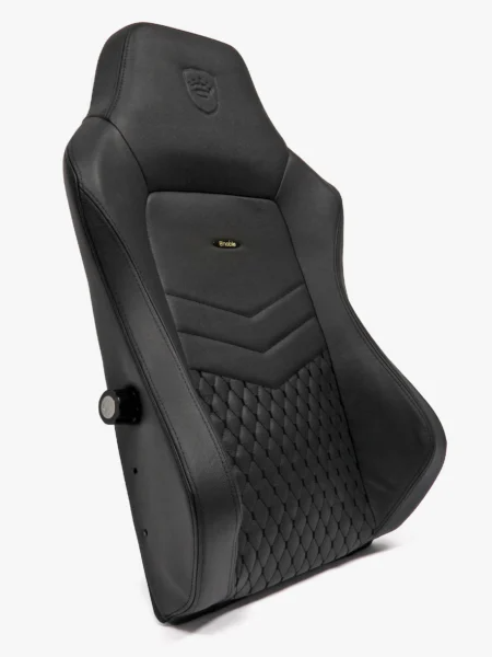 Der Noblechairs Hero verfügt über eine in die Lehne integrierte und per Drehknopf verstellbare Lordosenstütze. Dadurch kann die Ergonomie des Stuhls individuell angepasst werden, um eine gesunde Sitzhaltung zu fördern und Rückenschmerzen vorzubeugen.