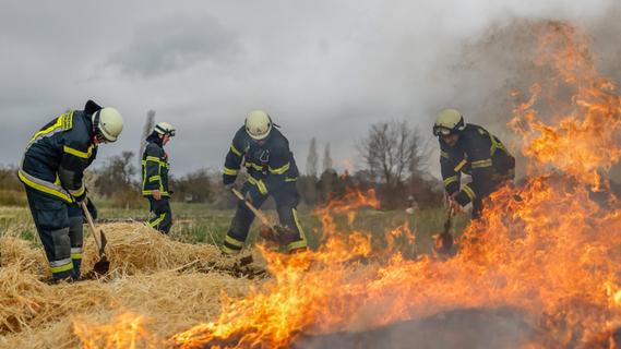 Zum Training: Die Feuerwehr von Cadolzburg zündelte selbst