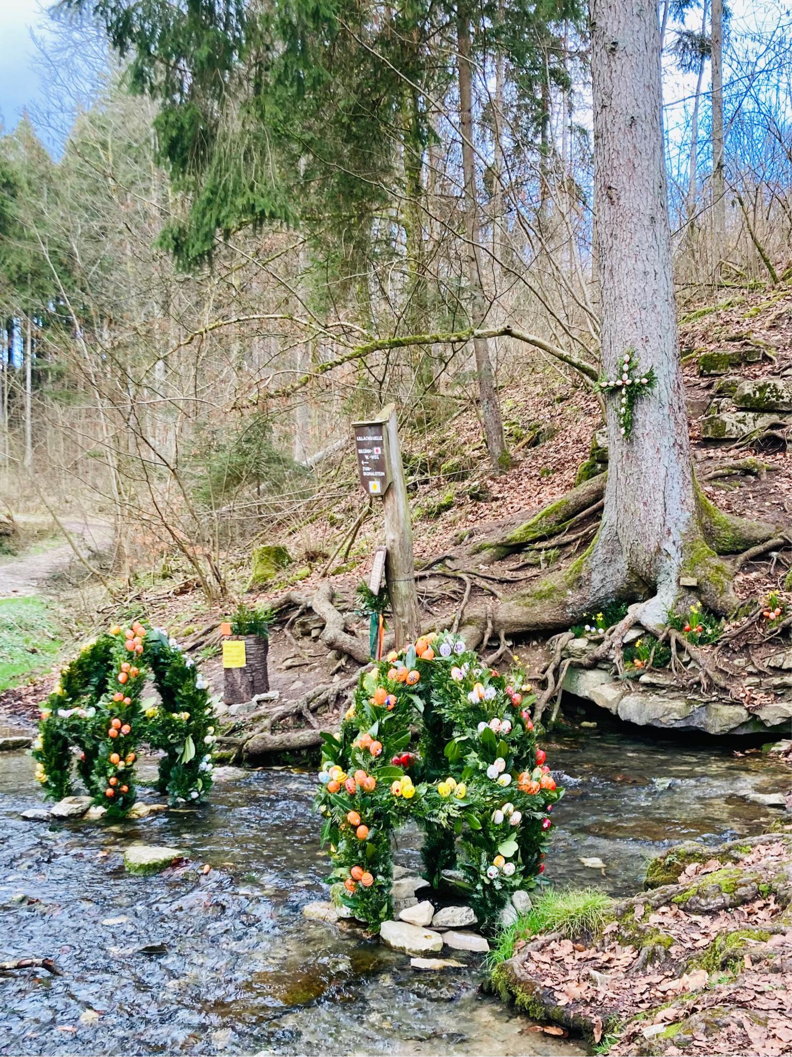 Die Lillachquelle in schönster Osterstimmung.
