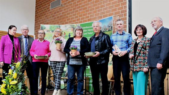 Bezirksverband würdigt Gartenbesitzer und Baumwart aus Heroldsberg