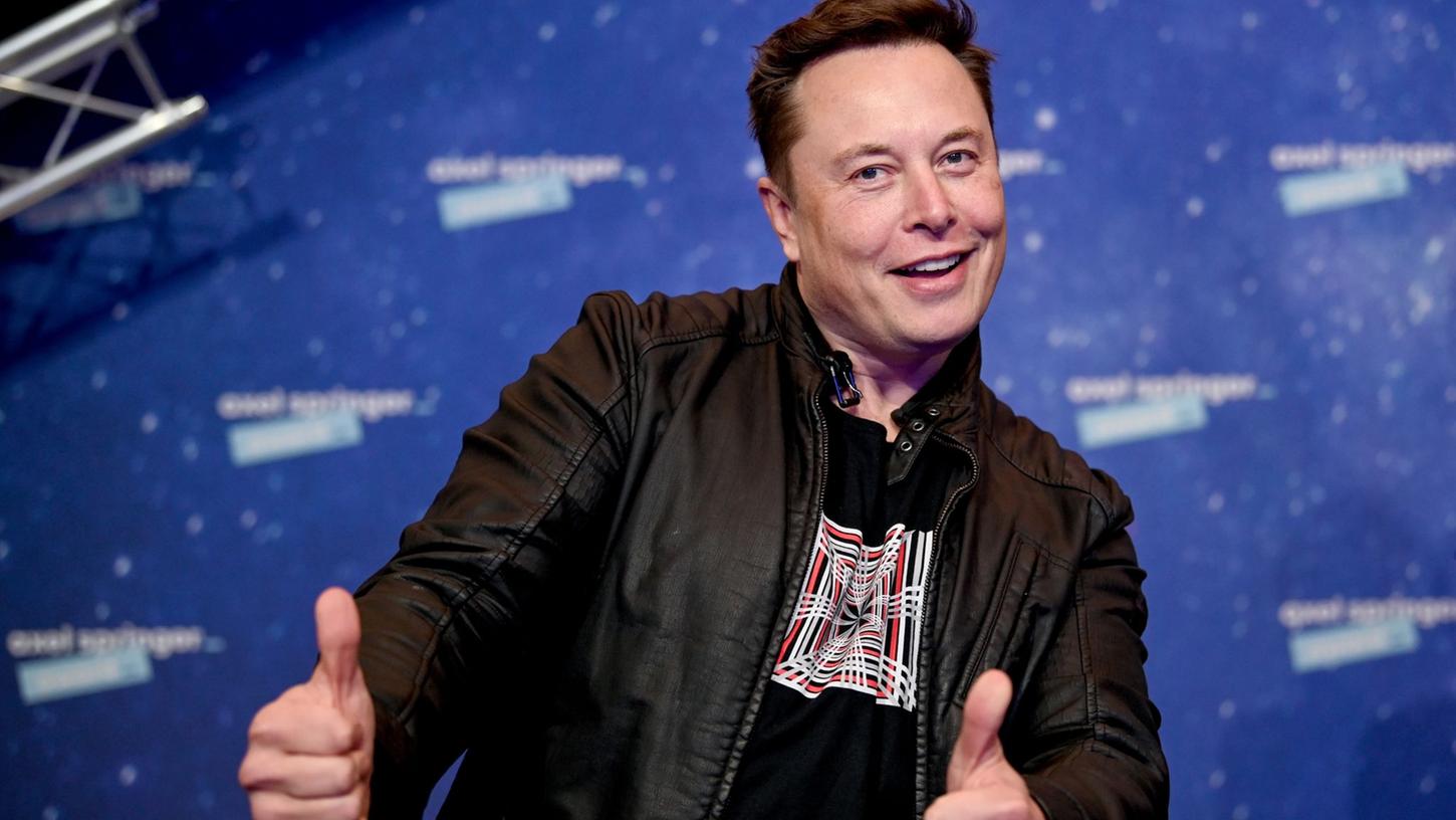 Elon Musk posiert bei der Preisverleihung des Axel Springer Awards. Elon Musk posiert bei der Preisverleihung des Axel Springer Awards.