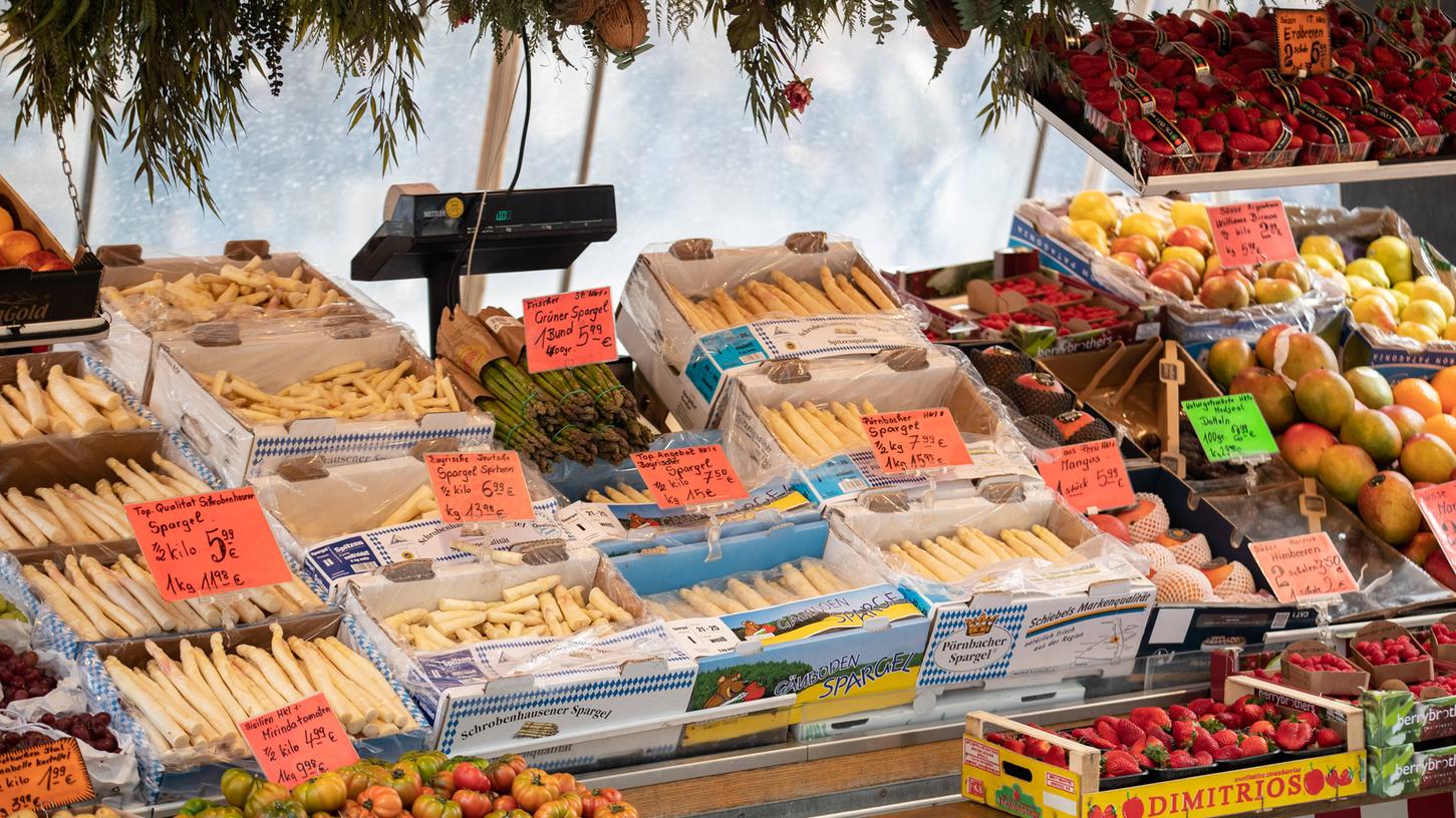 Es gibt wieder Spargel auf den Wochenmärkten der Region, jedoch noch nicht aus dem Knoblauchsland.