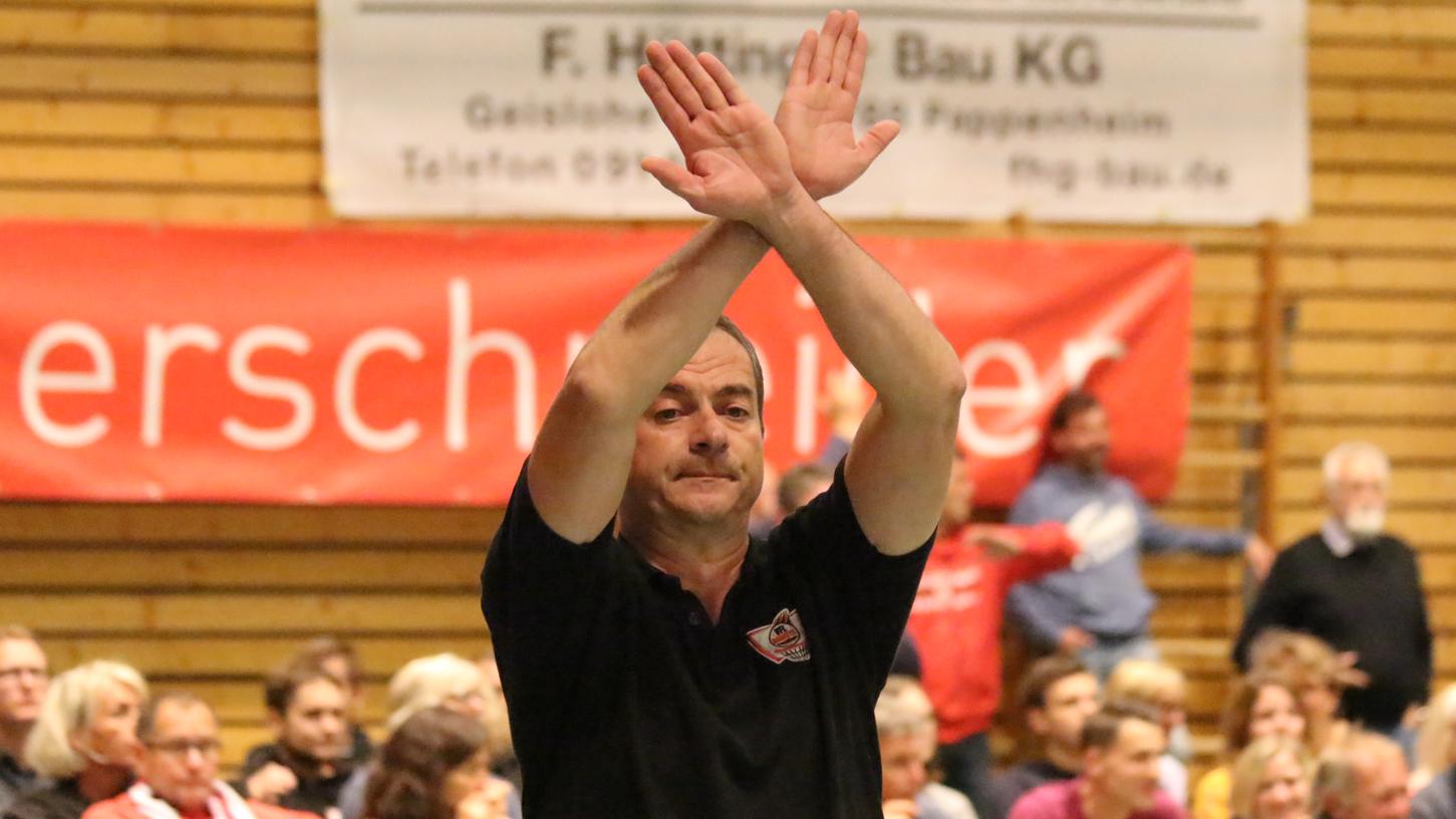 Zeit zum Wechsel: Stephan Harlander hört nach 15 Jahren als Trainer der VfL-Baskets Treuchtlingen auf.