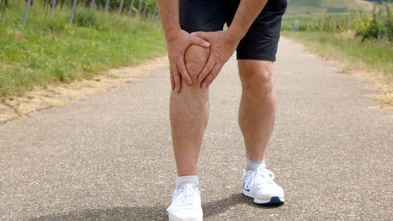 Mediziner gibt Tipps, wie Sport gelingt, auch wenn es im Knie oder Rücken zwickt