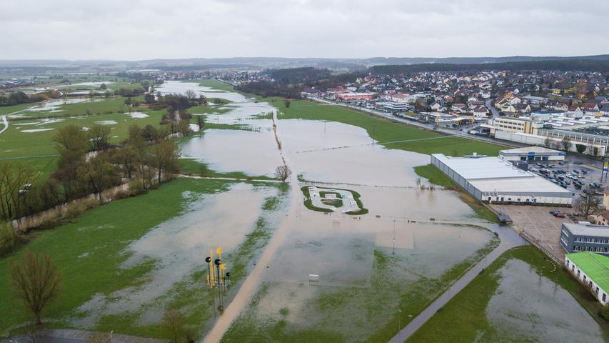 Extremes Hochwasser in Franken: Kleinstadt kämpft mit Regenmassen
