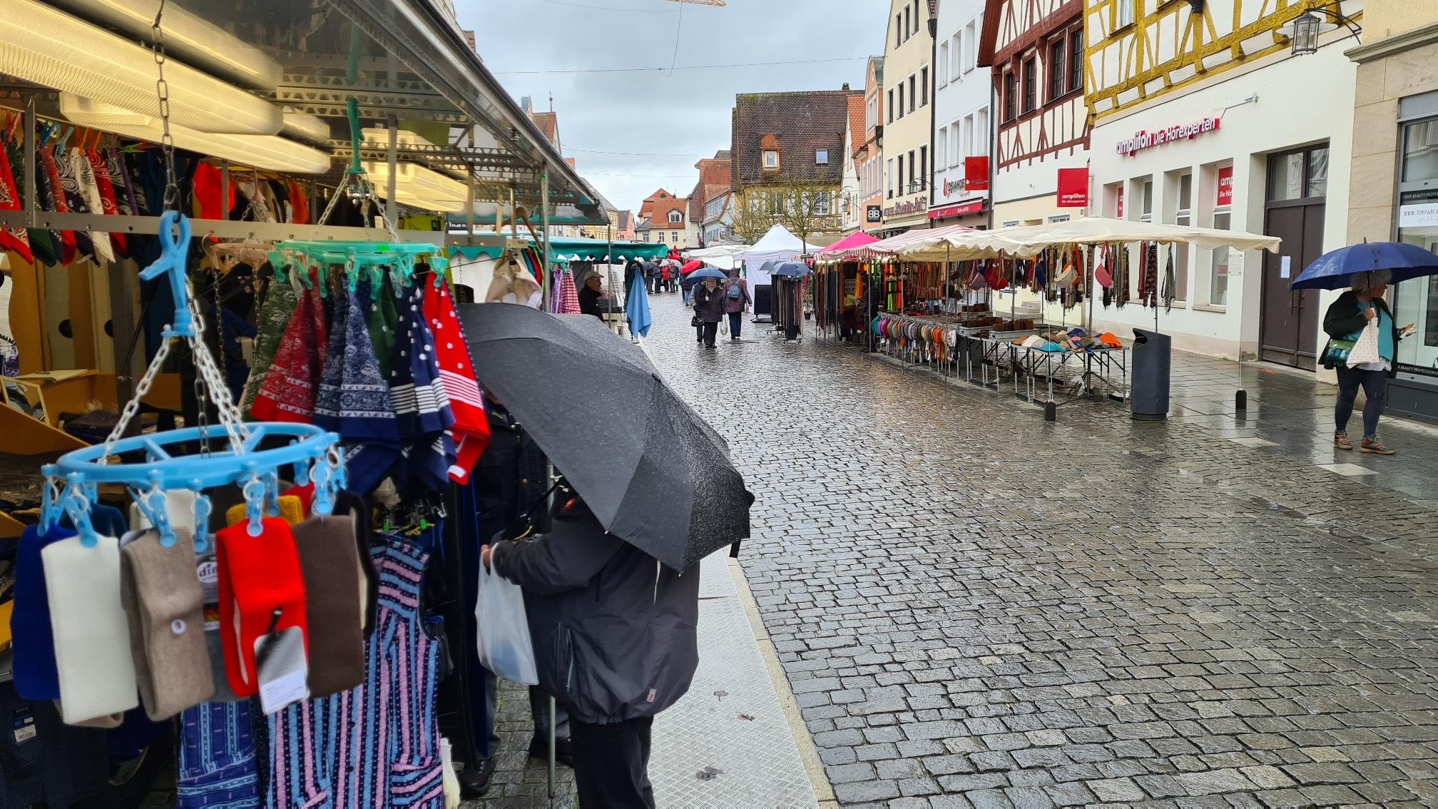 Der Forchheimer Jahrmarkt lockt gerade wieder mit Leckereien und