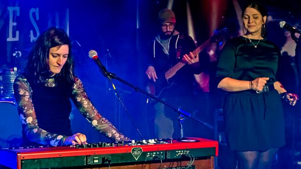 "The Jules Band" pendelt mit Eleganz zwischen Soul und Blues und hat mit Julia Fischer eine sehr präsente Frontfrau.