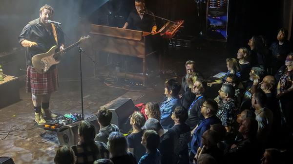Die schottische Combo "King King" sorgte zum Festivalabschluss für gute Laune.