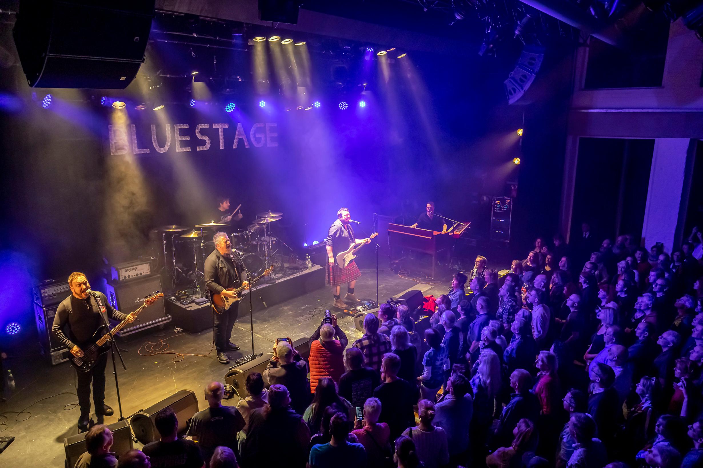 30. Rother Bluestage: King King