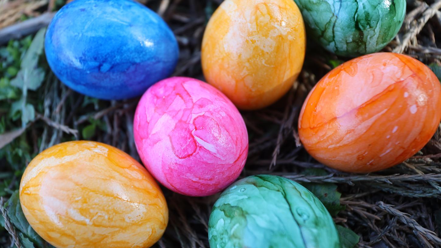 Eingefärbt oder aufwendig verziert: An Ostern sind Eier ein Muss. Eingefärbt oder aufwendig verziert: An Ostern sind Eier ein Muss.
